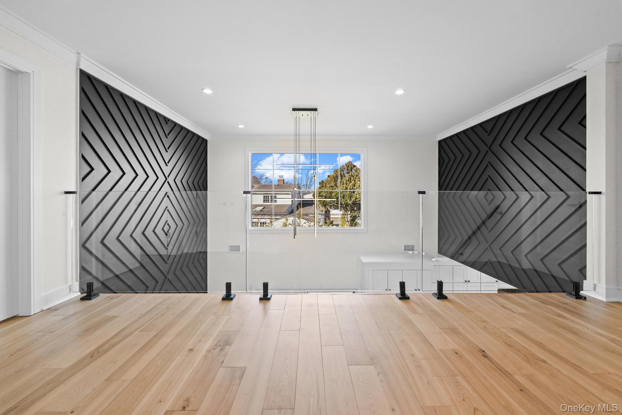 36 Foster Lane, Westbury, NY 11590