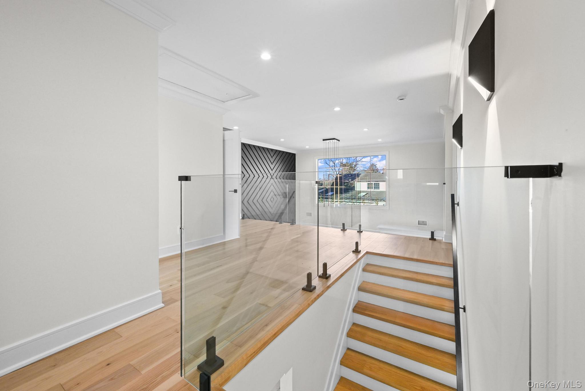 36 Foster Lane, Westbury, NY 11590