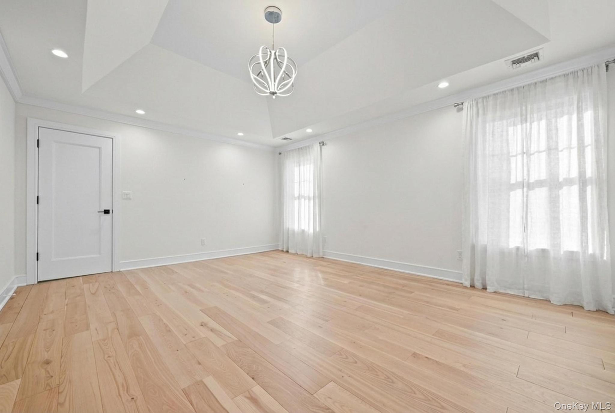 36 Foster Lane, Westbury, NY 11590