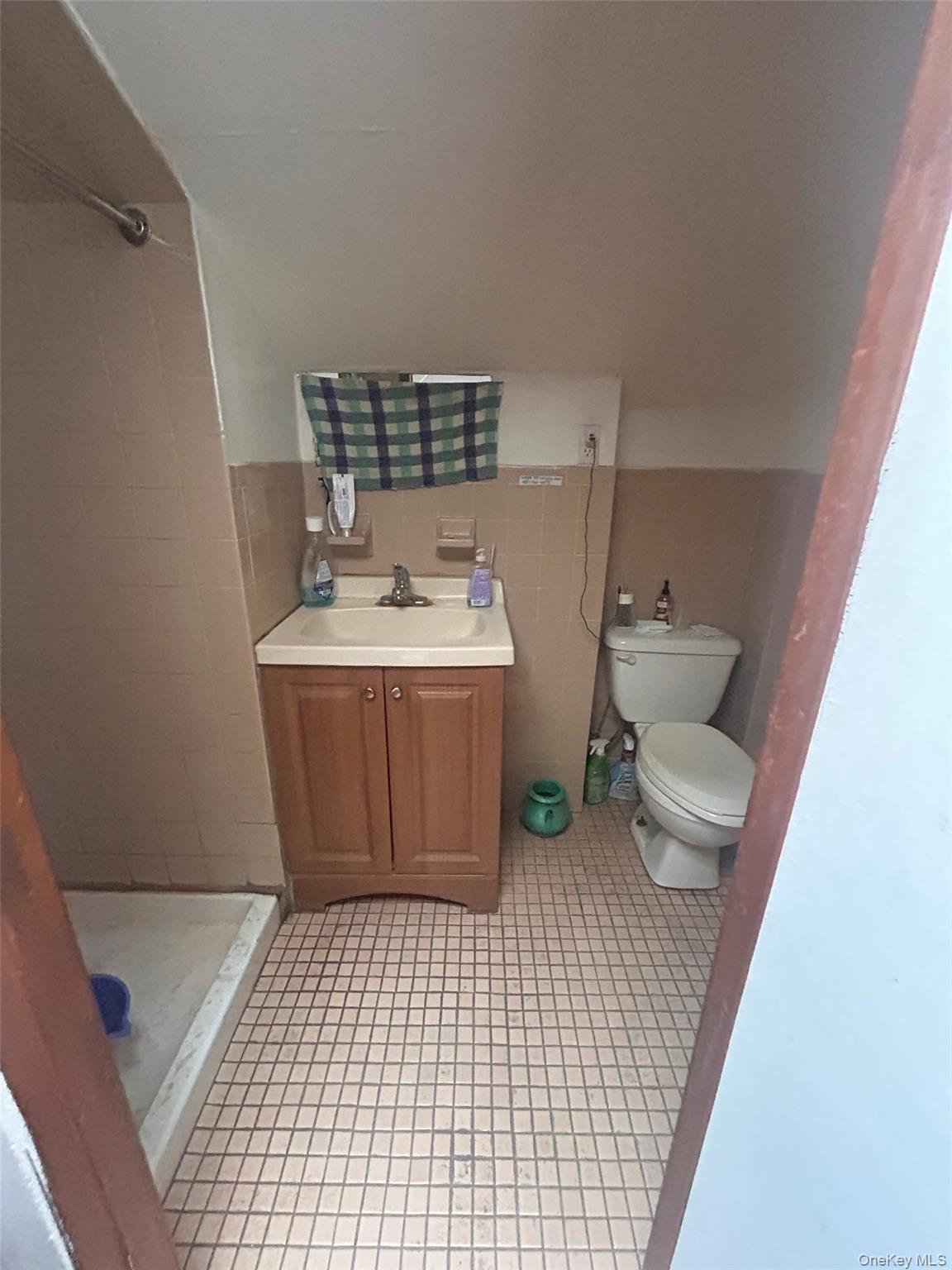 42-34 Ithaca Street, Elmhurst, NY 11373