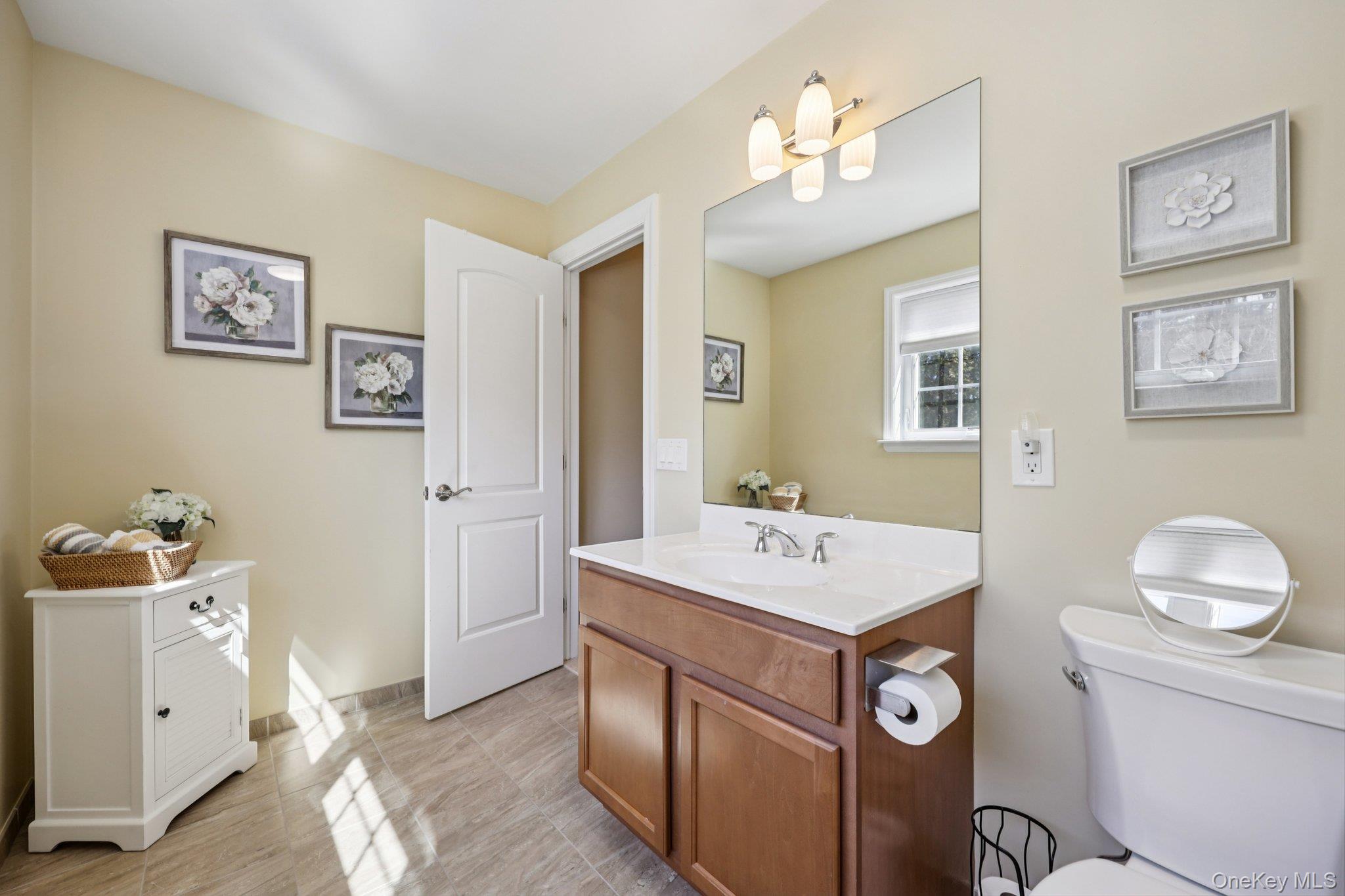 153 Stoneleigh Drive # 153, Riverhead, NY 11901