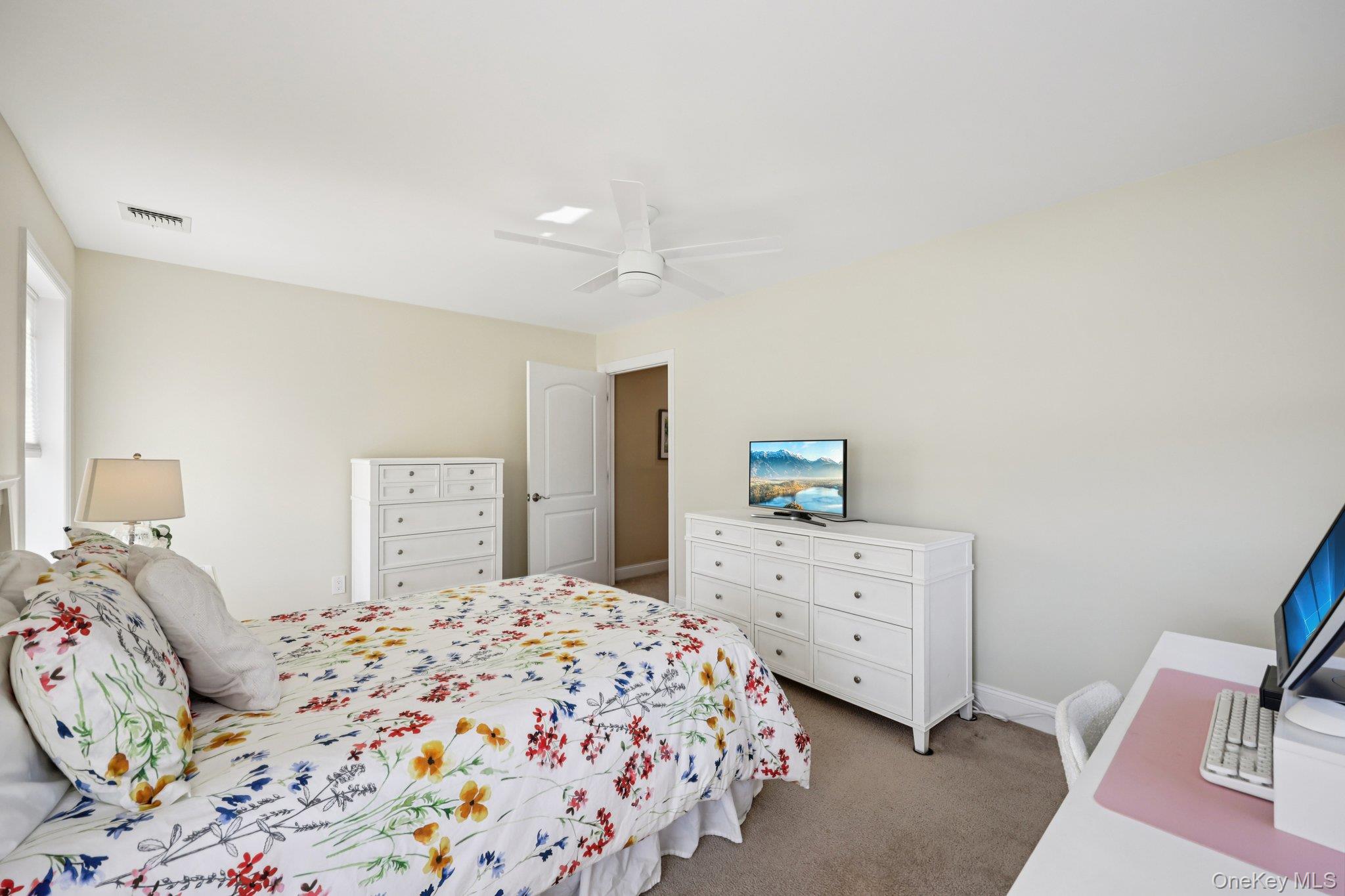 153 Stoneleigh Drive # 153, Riverhead, NY 11901