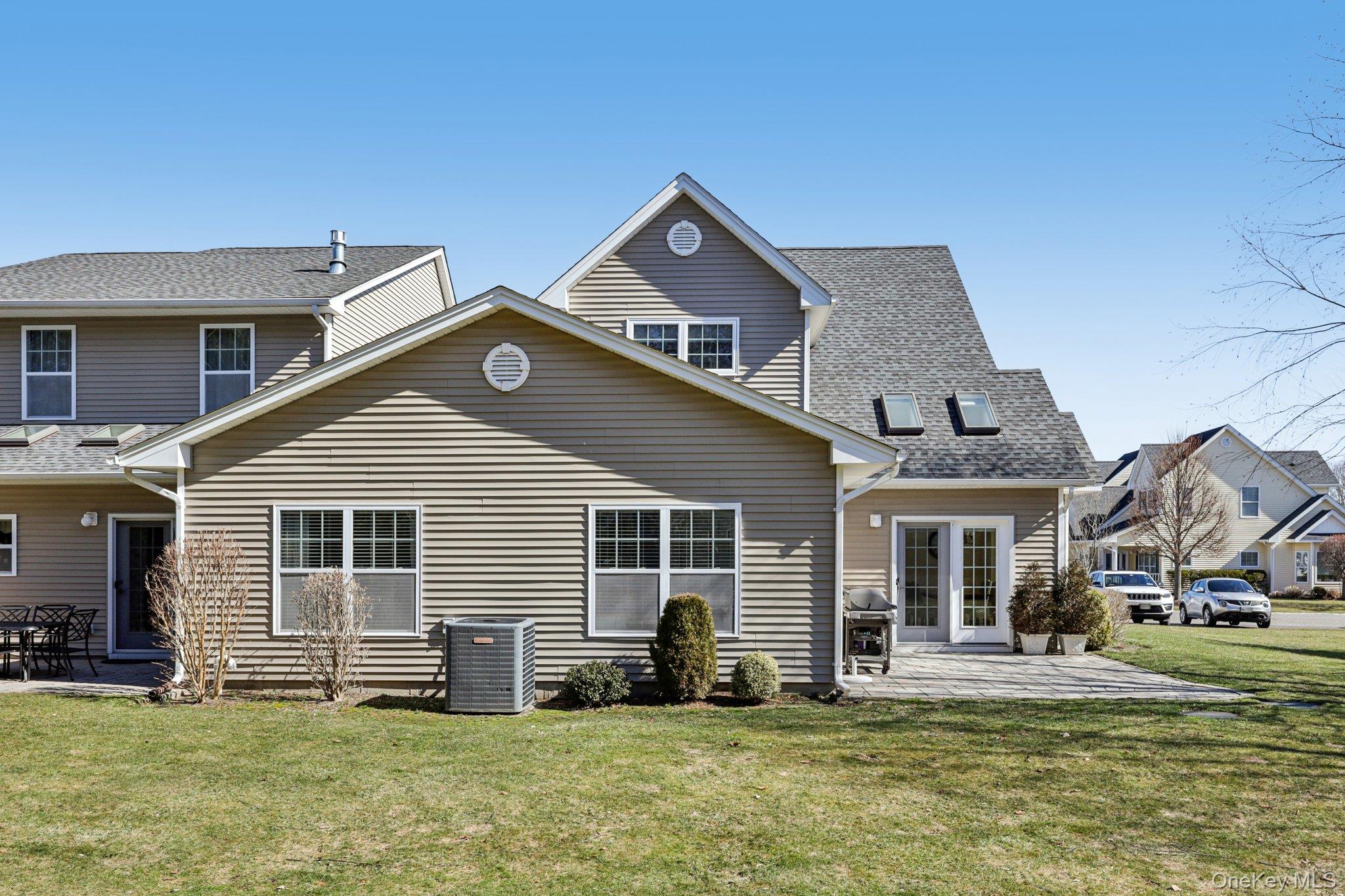 153 Stoneleigh Drive # 153, Riverhead, NY 11901