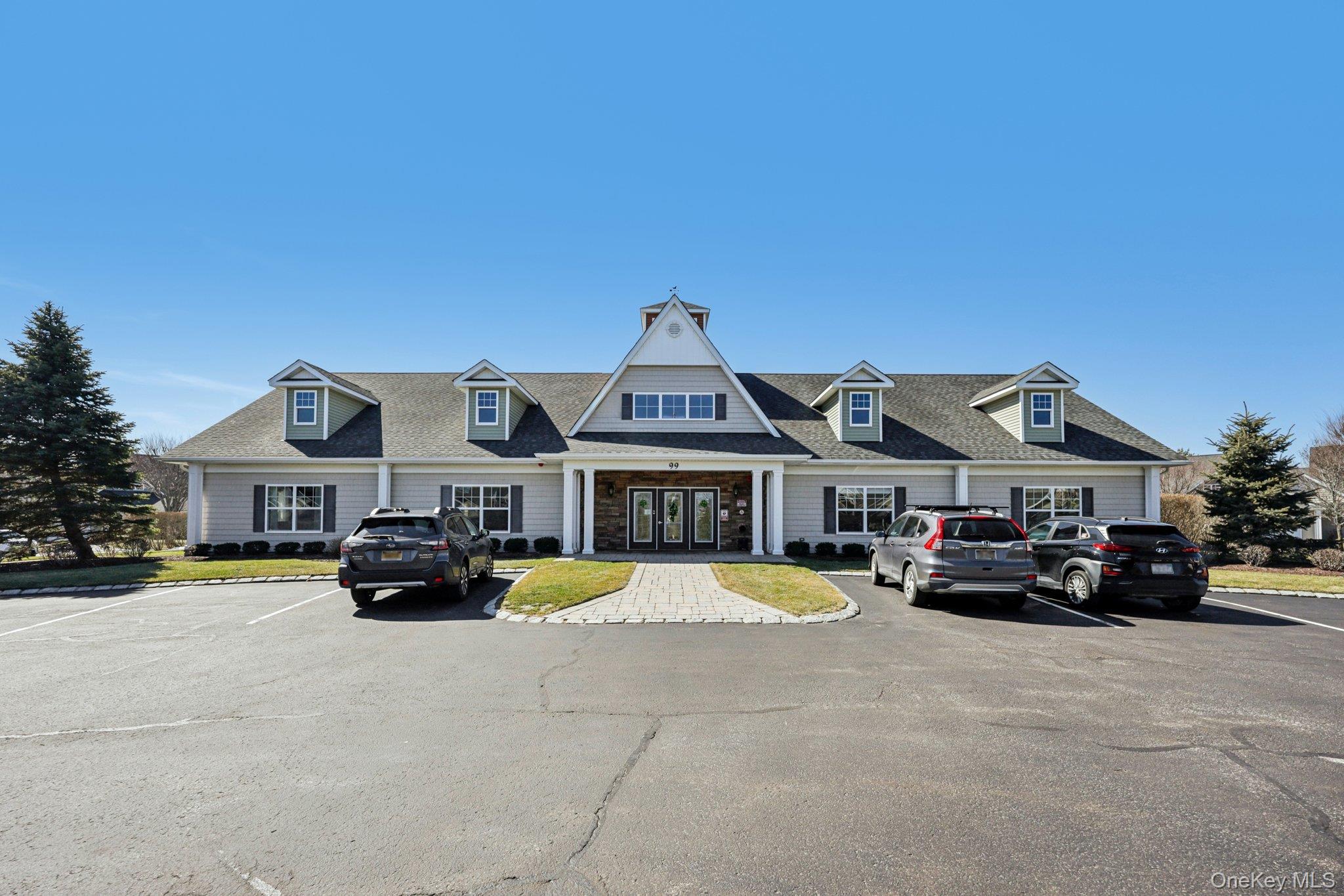 153 Stoneleigh Drive # 153, Riverhead, NY 11901