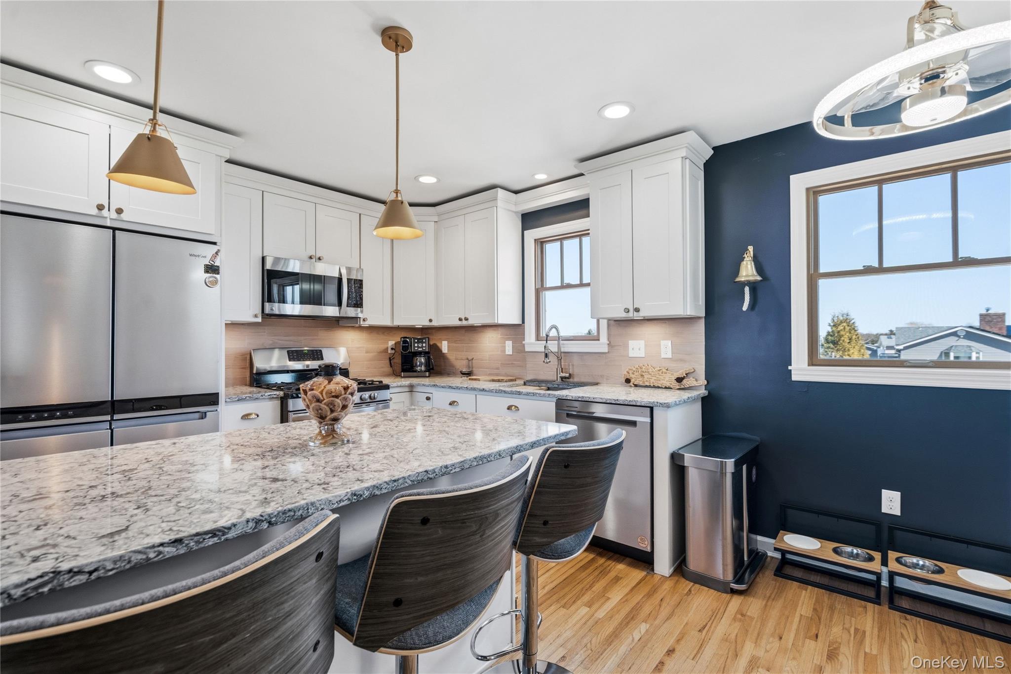 185 East Drive, Copiague, NY 11726