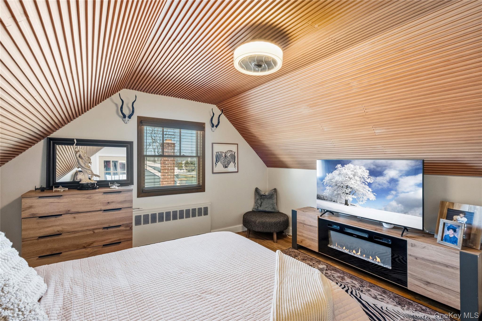 185 East Drive, Copiague, NY 11726