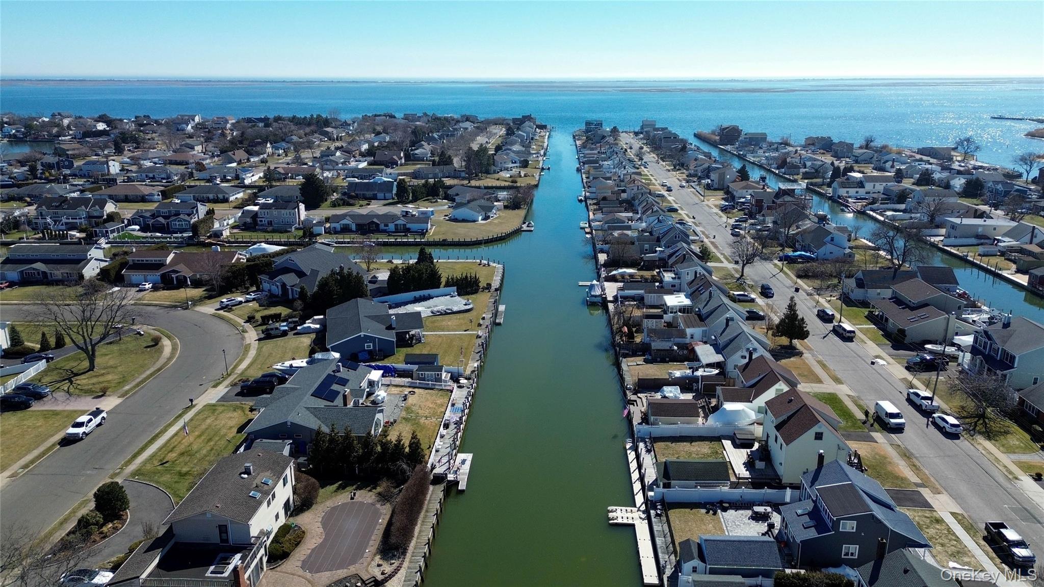 185 East Drive, Copiague, NY 11726