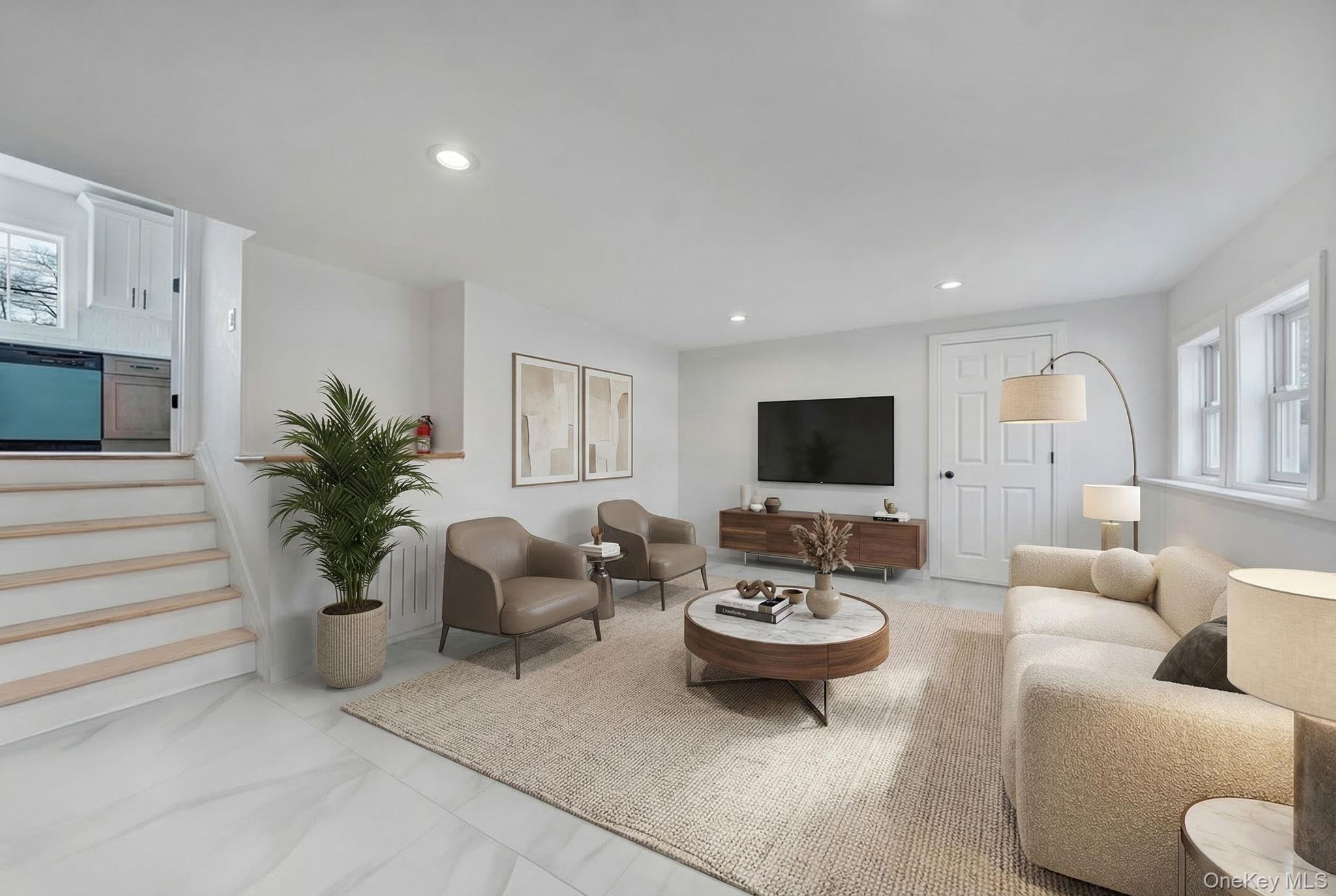 40 Durhamoc Lane, North Babylon, NY 11703