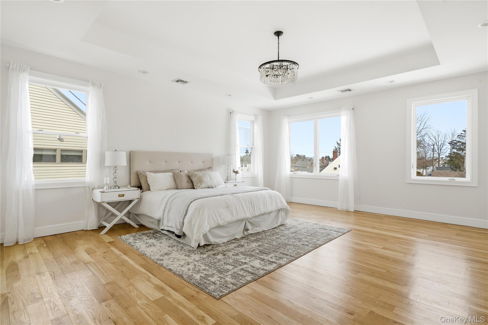 19 Arrow Lane, Hicksville, NY 11801