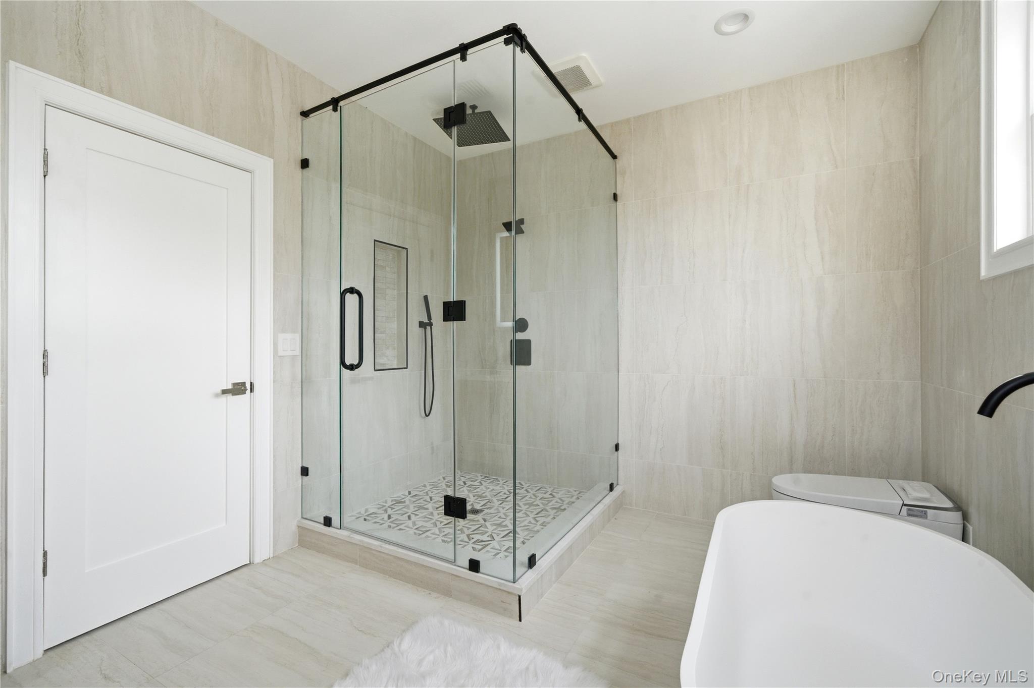 19 Arrow Lane, Hicksville, NY 11801