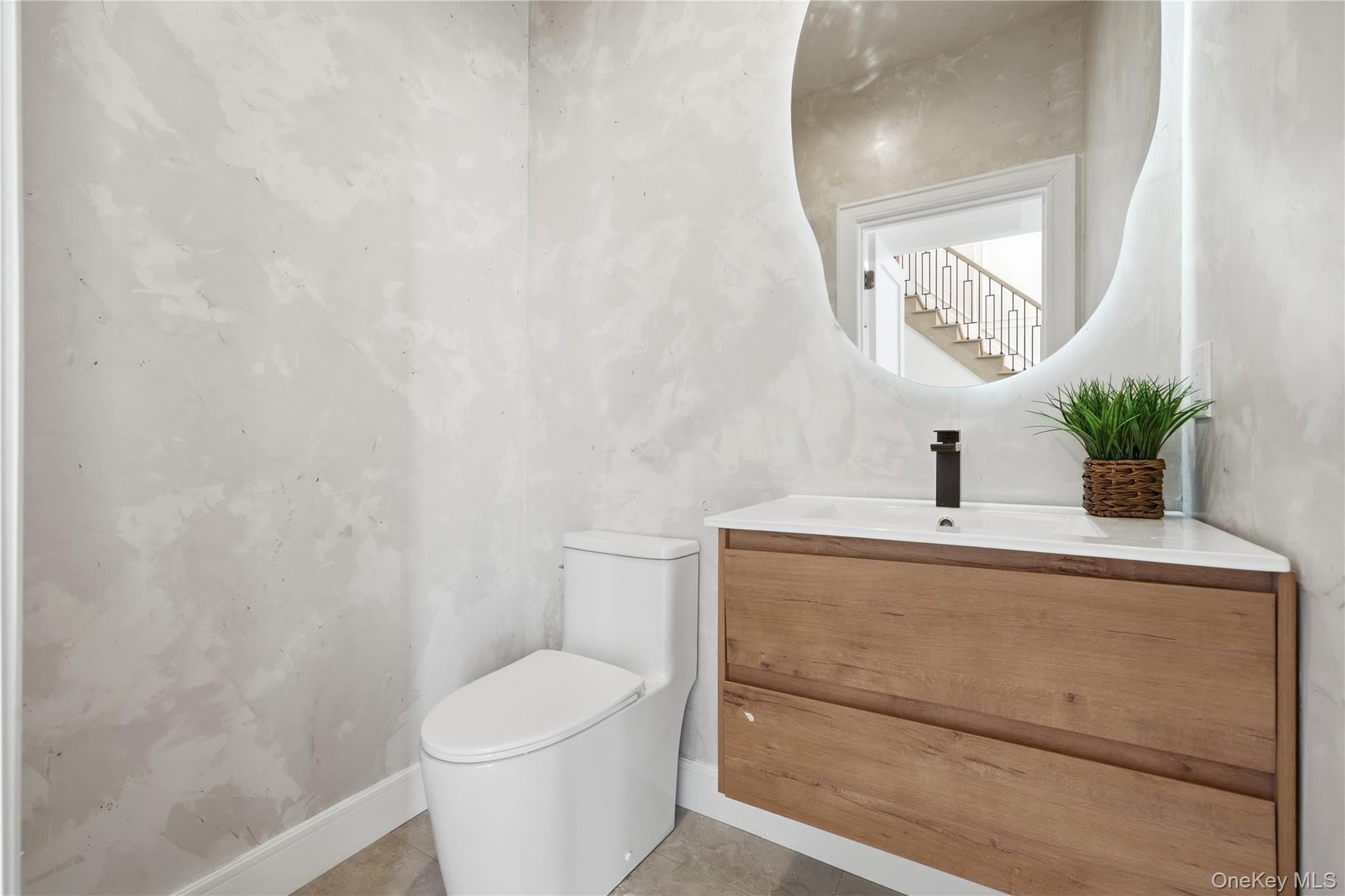 19 Arrow Lane, Hicksville, NY 11801