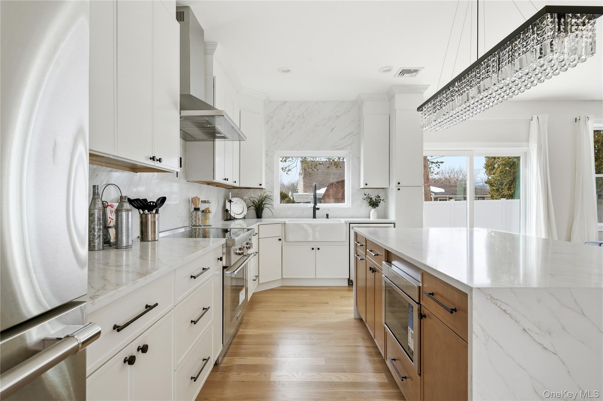 19 Arrow Lane, Hicksville, NY 11801