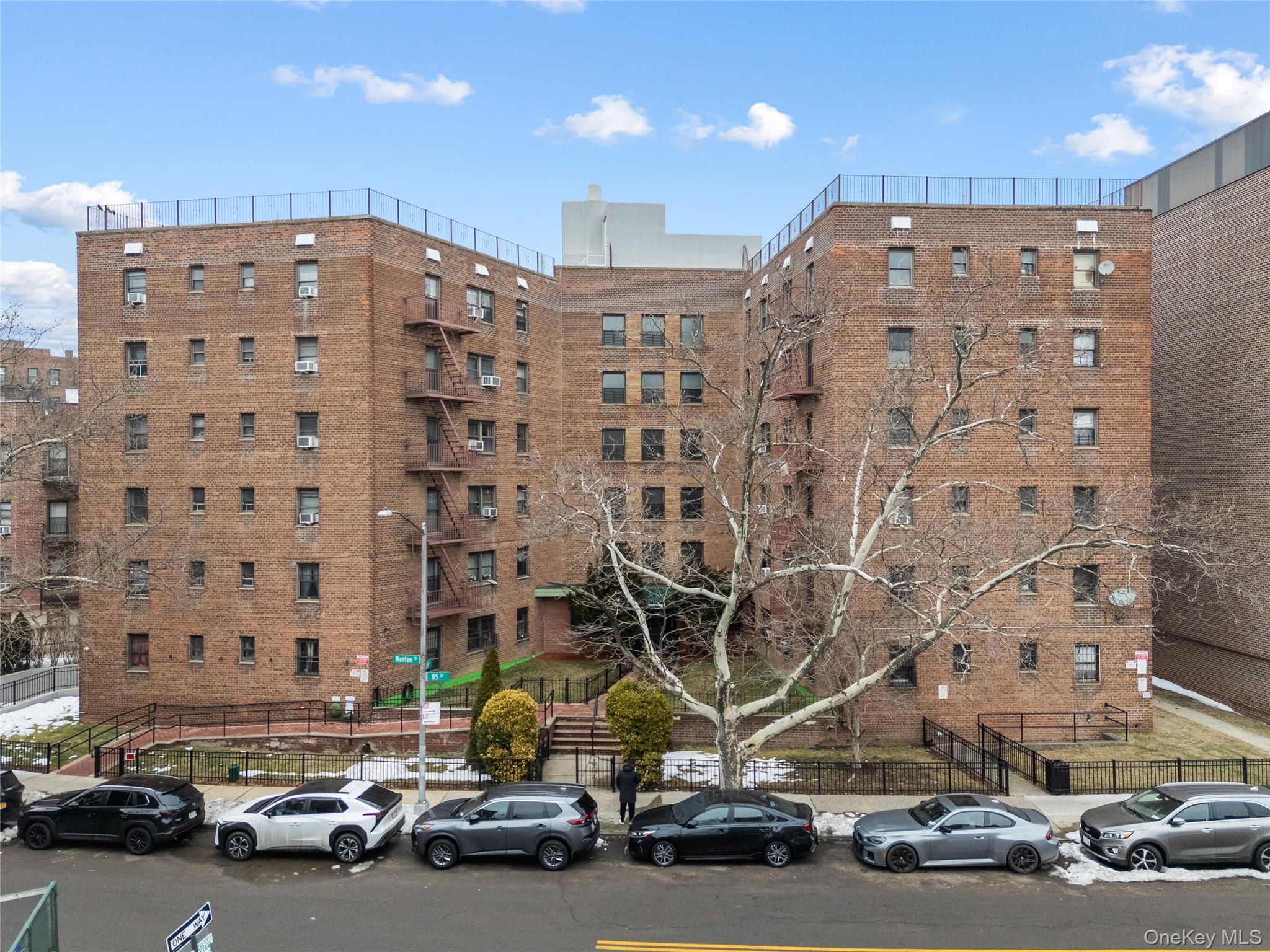 139-05 85th Drive # 4B, Briarwood, NY 11435