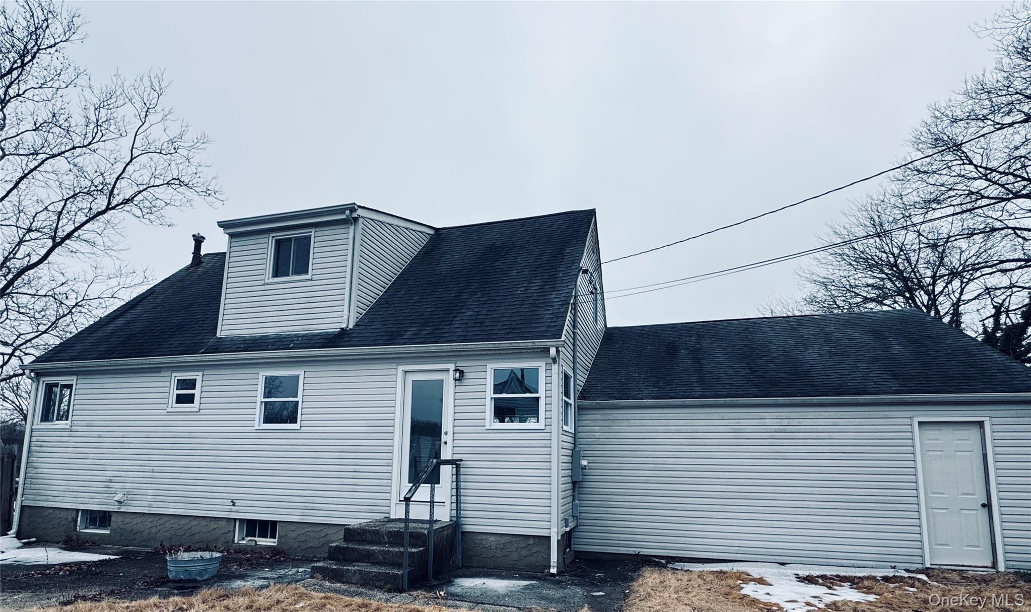 3 Vine Court, Centereach, NY 11720