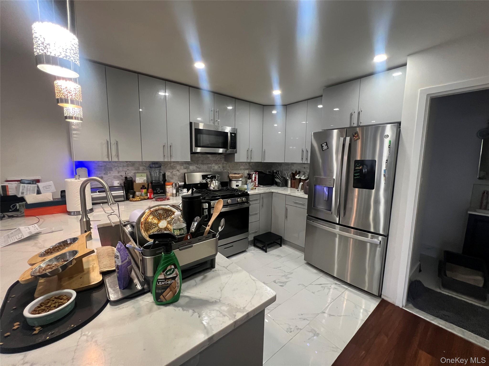 210 Sunset Boulevard, Bronx, NY 10473