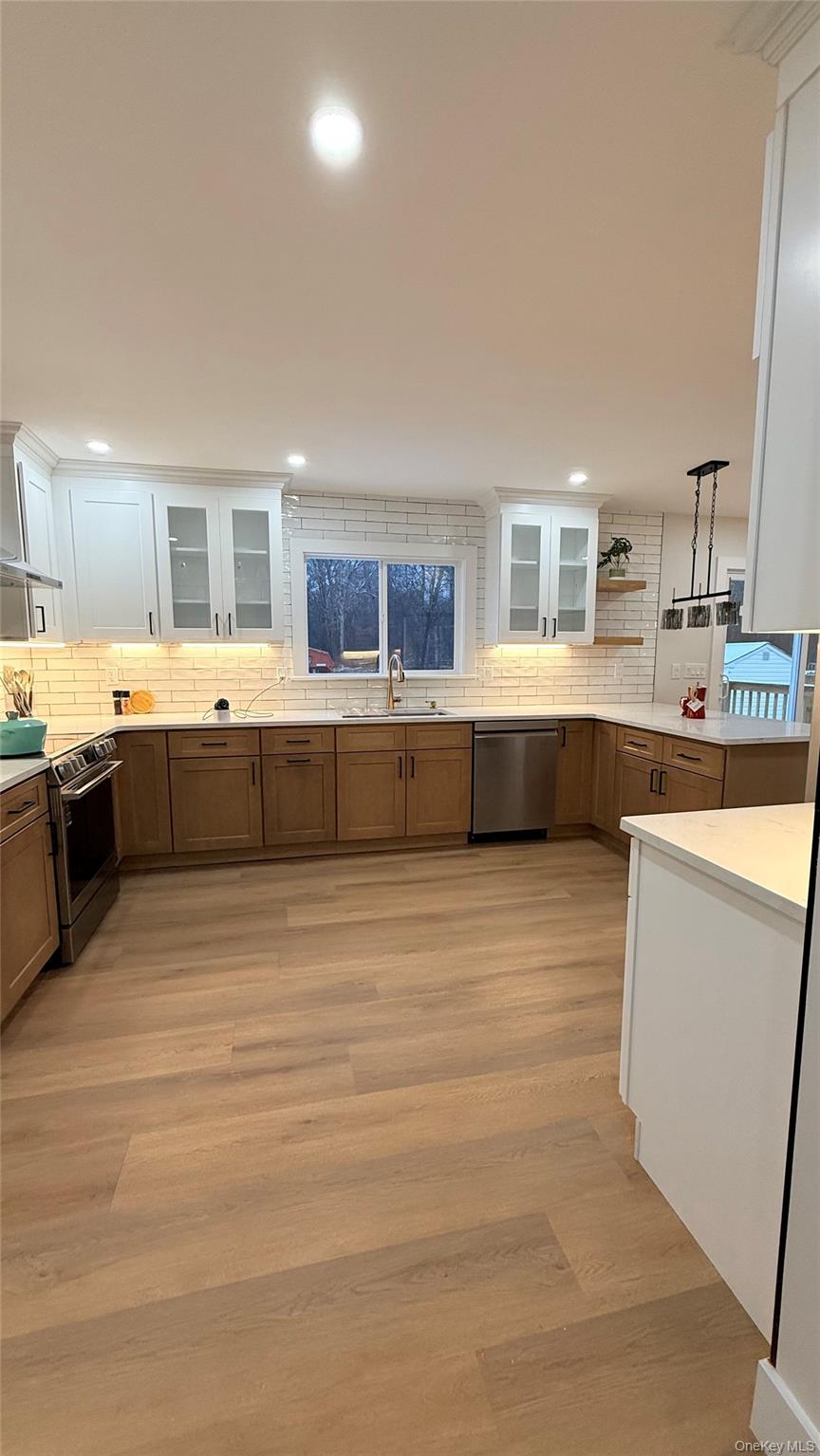 94 Sally Lane, Ridge, NY 11961