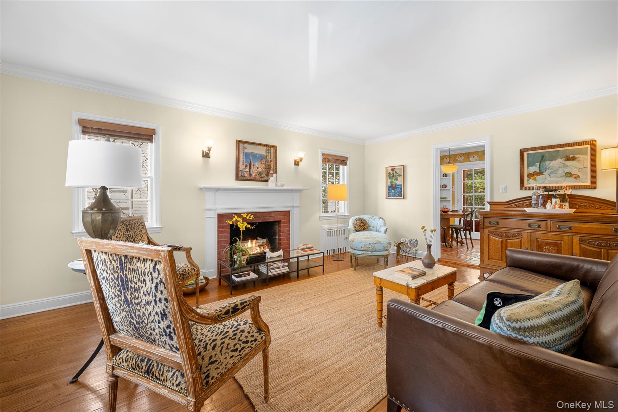 31 Bellingham Lane, Great Neck, NY 11023