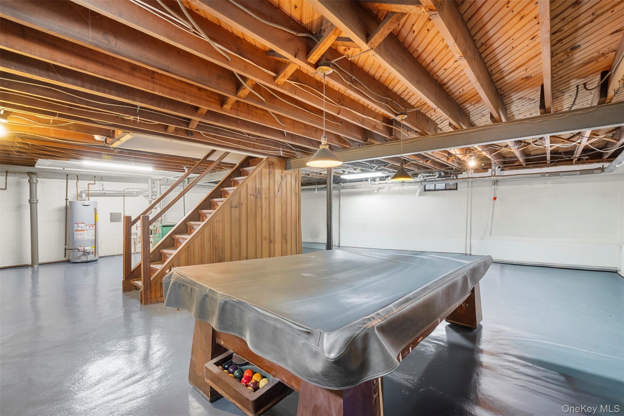 31 Bellingham Lane, Great Neck, NY 11023