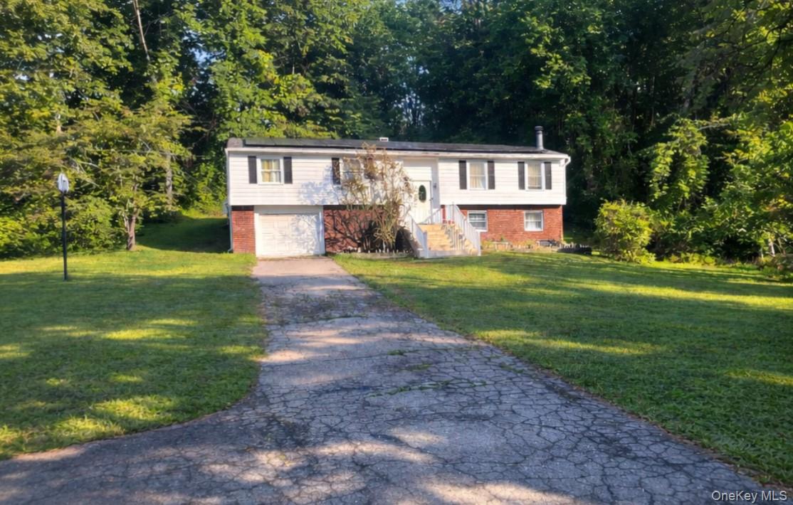 88 W Pine Road, Staatsburg, NY 12580