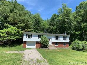 88 W Pine Road, Staatsburg, NY 12580