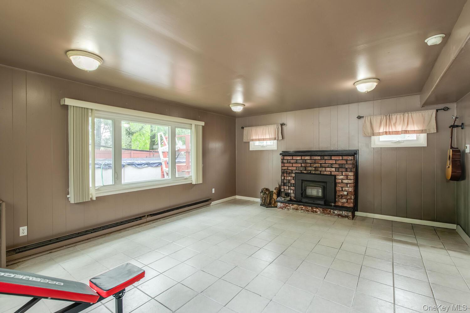 4 Edgewood Drive, Saugerties, NY 12477