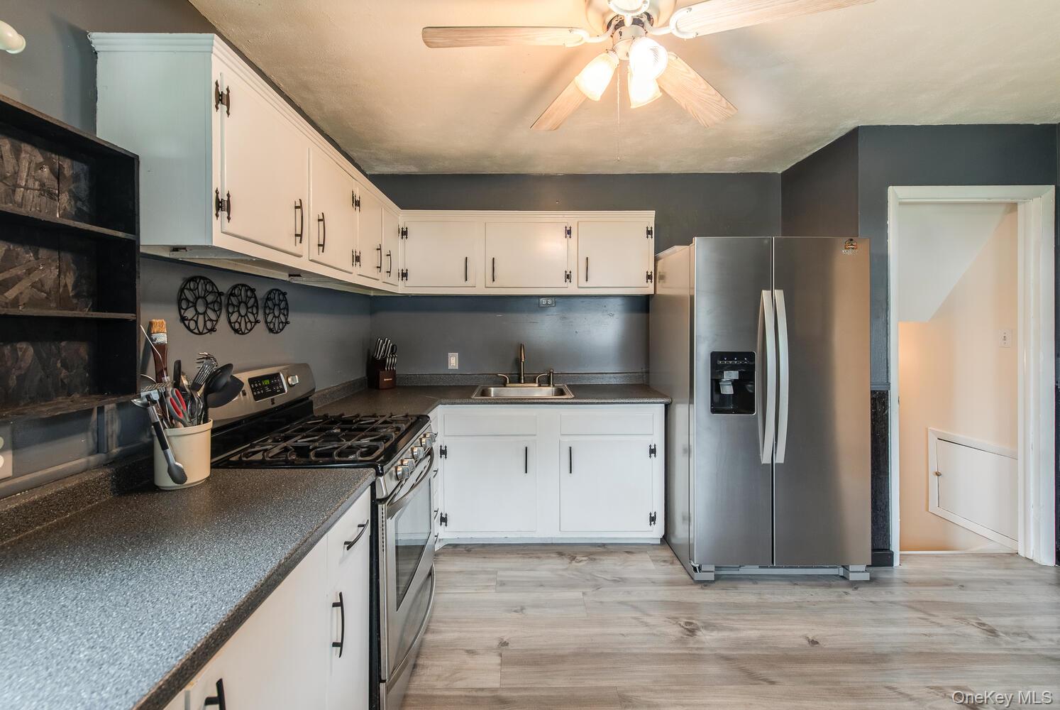 4 Edgewood Drive, Saugerties, NY 12477