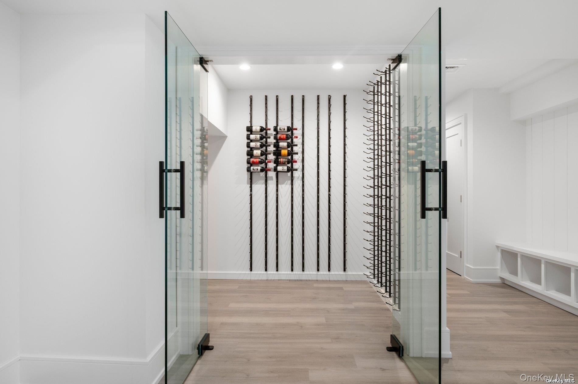 40 Hewlett Lane, Port Washington, NY 11050