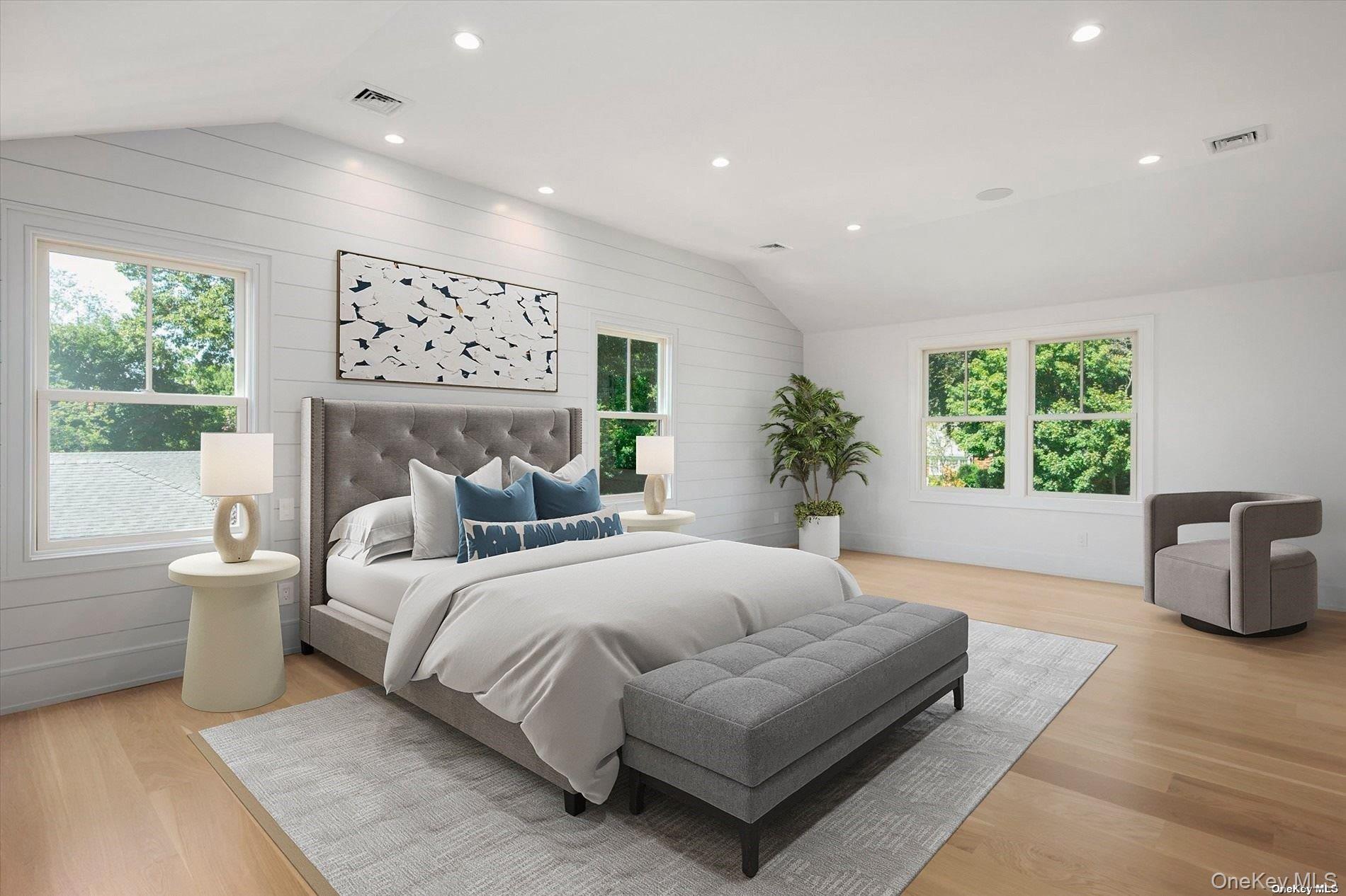 40 Hewlett Lane, Port Washington, NY 11050