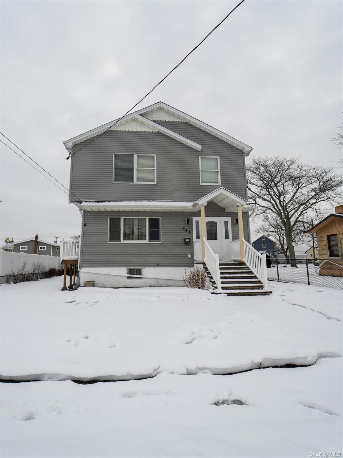 587 Miller Avenue, Freeport, NY 11520