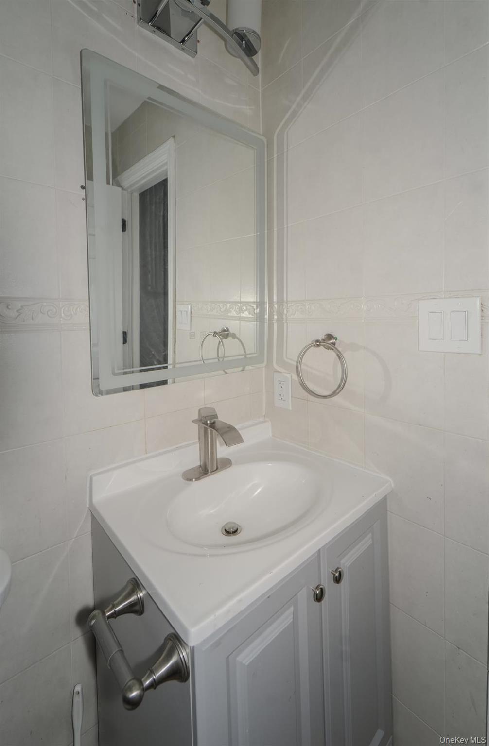 587 Miller Avenue, Freeport, NY 11520