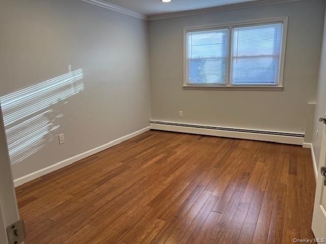 570 S 14th Street, Lindenhurst, NY 11757