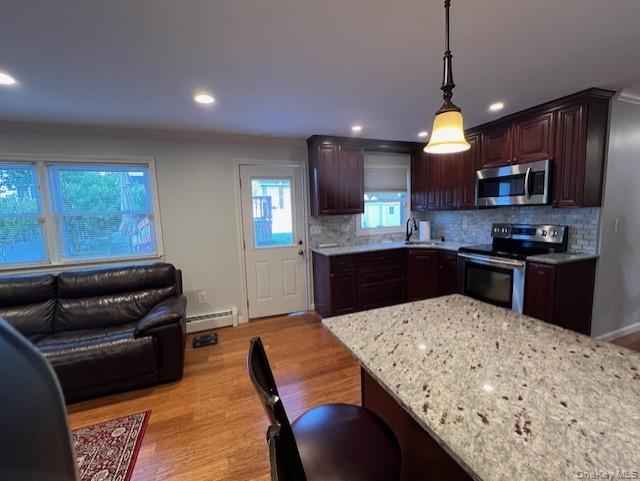 570 S 14th Street, Lindenhurst, NY 11757