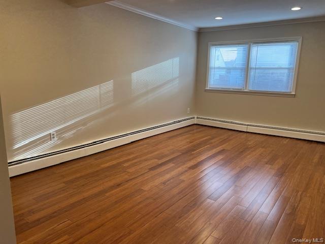 570 S 14th Street, Lindenhurst, NY 11757