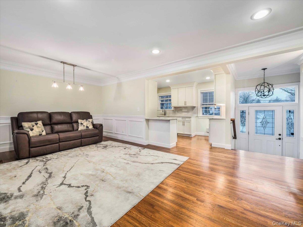 5 Indian Drive, West Nyack, NY 10994