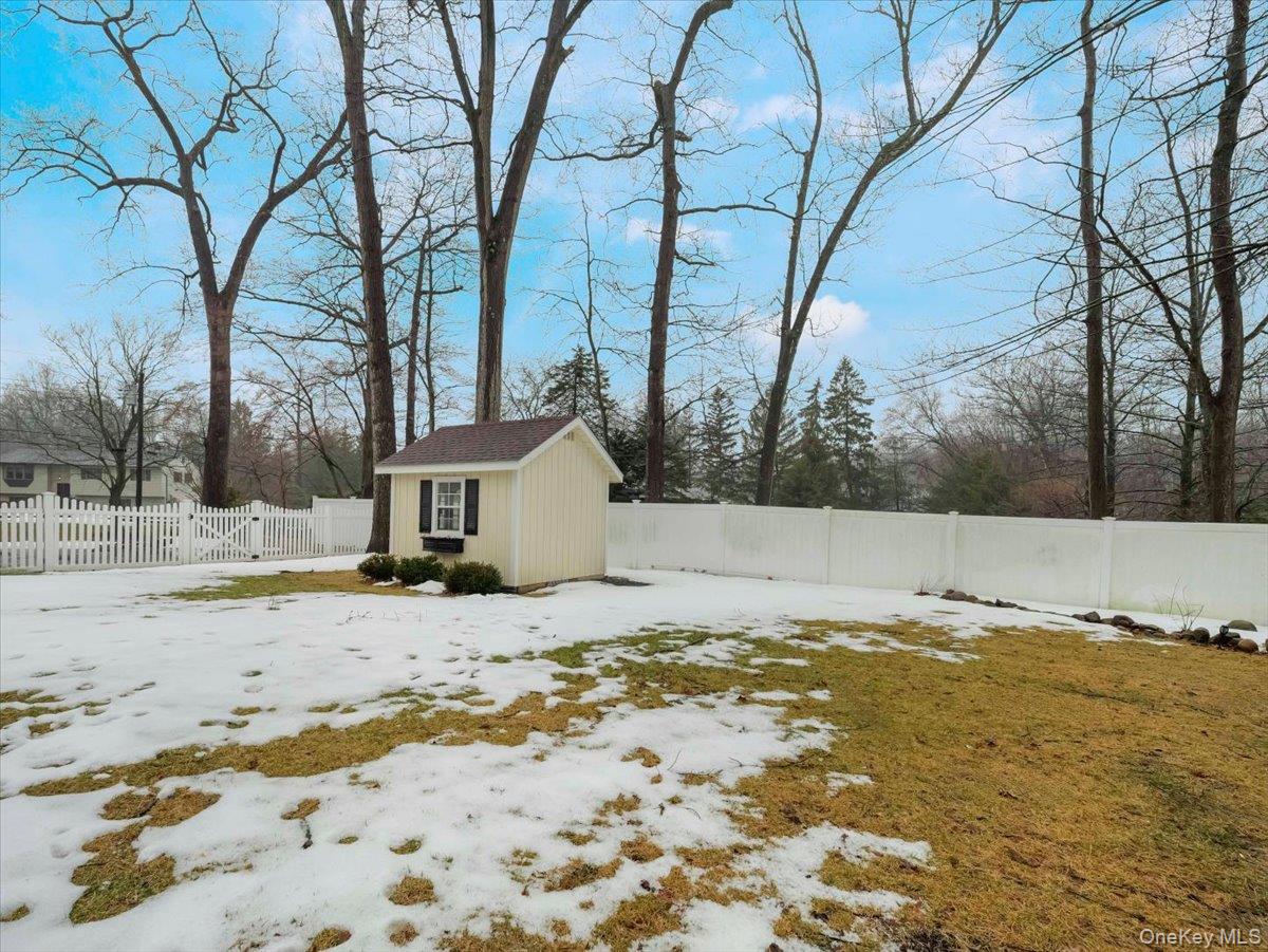 5 Indian Drive, West Nyack, NY 10994