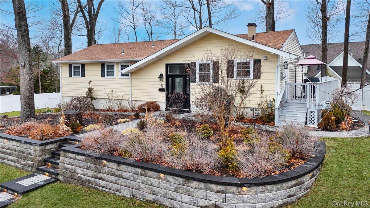 5 Indian Drive, West Nyack, NY 10994