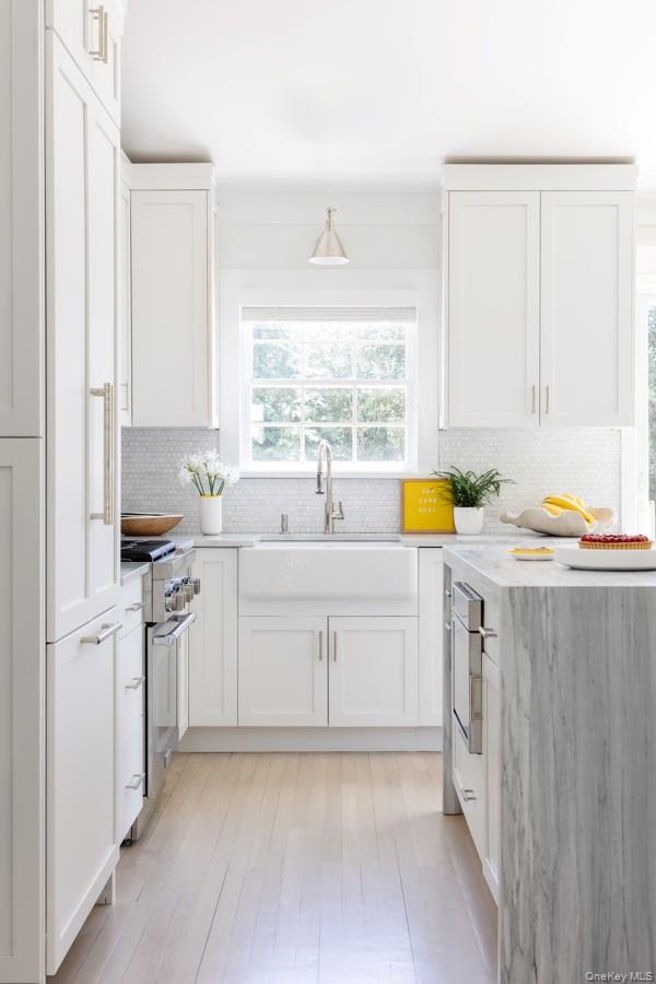 48 Middle Pond Road, Southampton, NY 11968