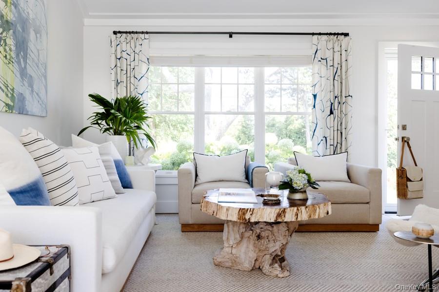 48 Middle Pond Road, Southampton, NY 11968