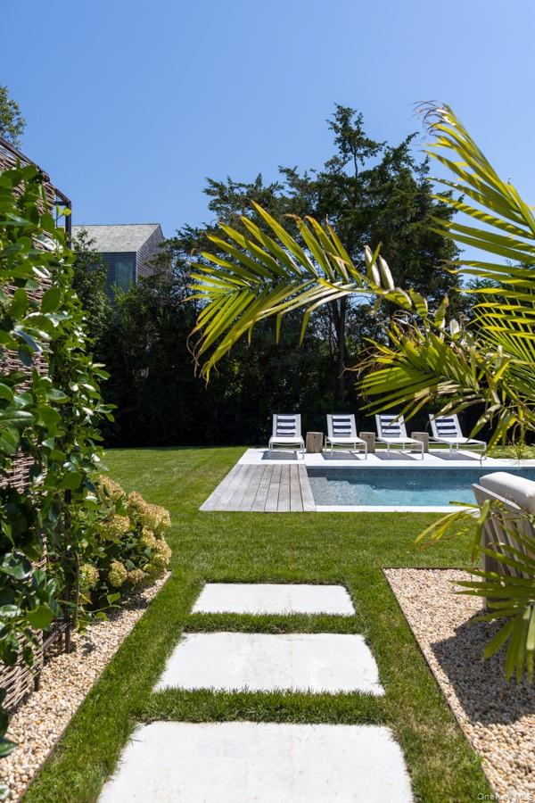 48 Middle Pond Road, Southampton, NY 11968