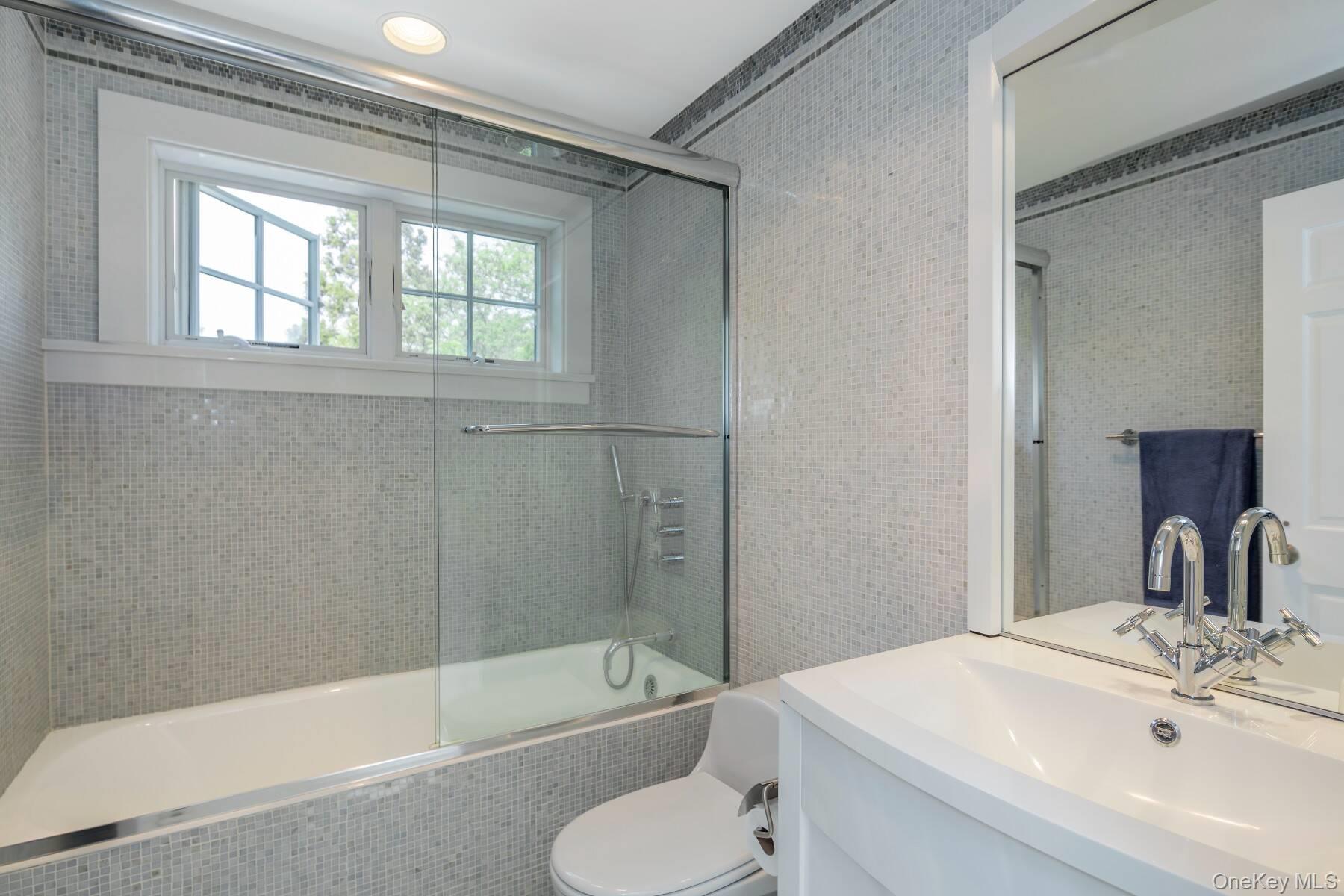 Bridgehampton, NY 11932