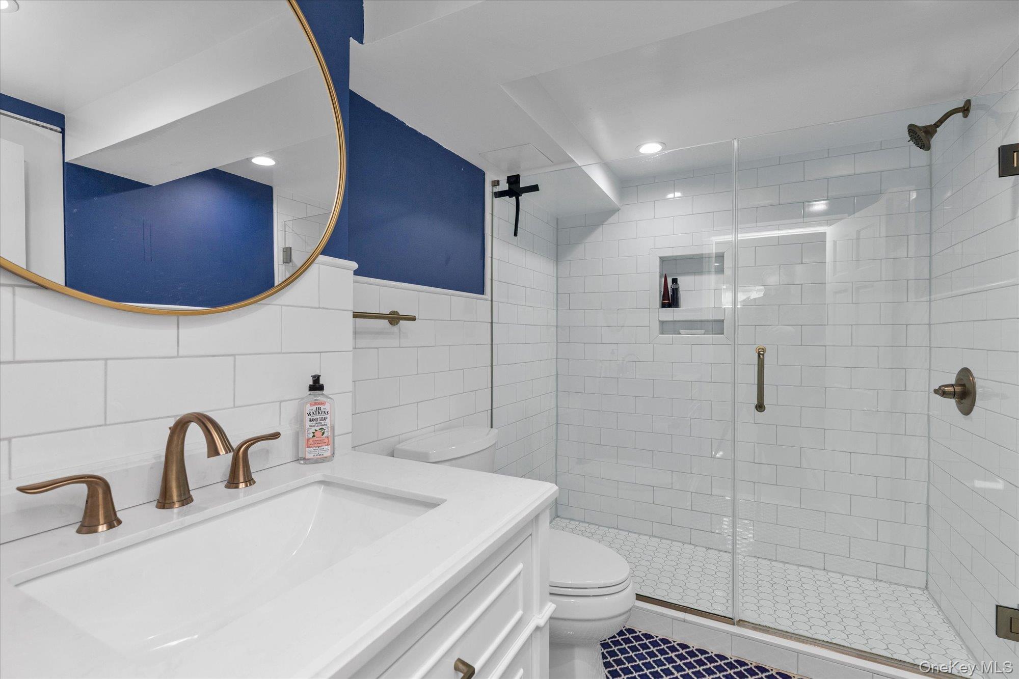 7 Rutgers Place, Merrick, NY 11566