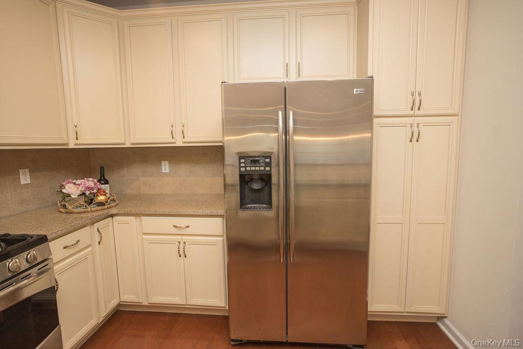 919 Saratoga Lane # 584 Rt 9, Fishkill, NY 12524