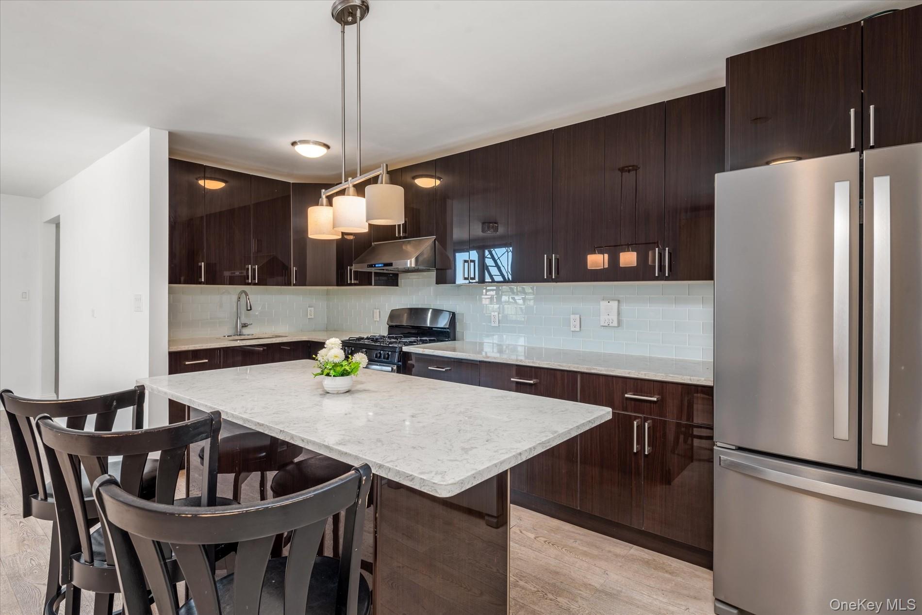 6011 Broadway # 5E, Woodside, NY 11377