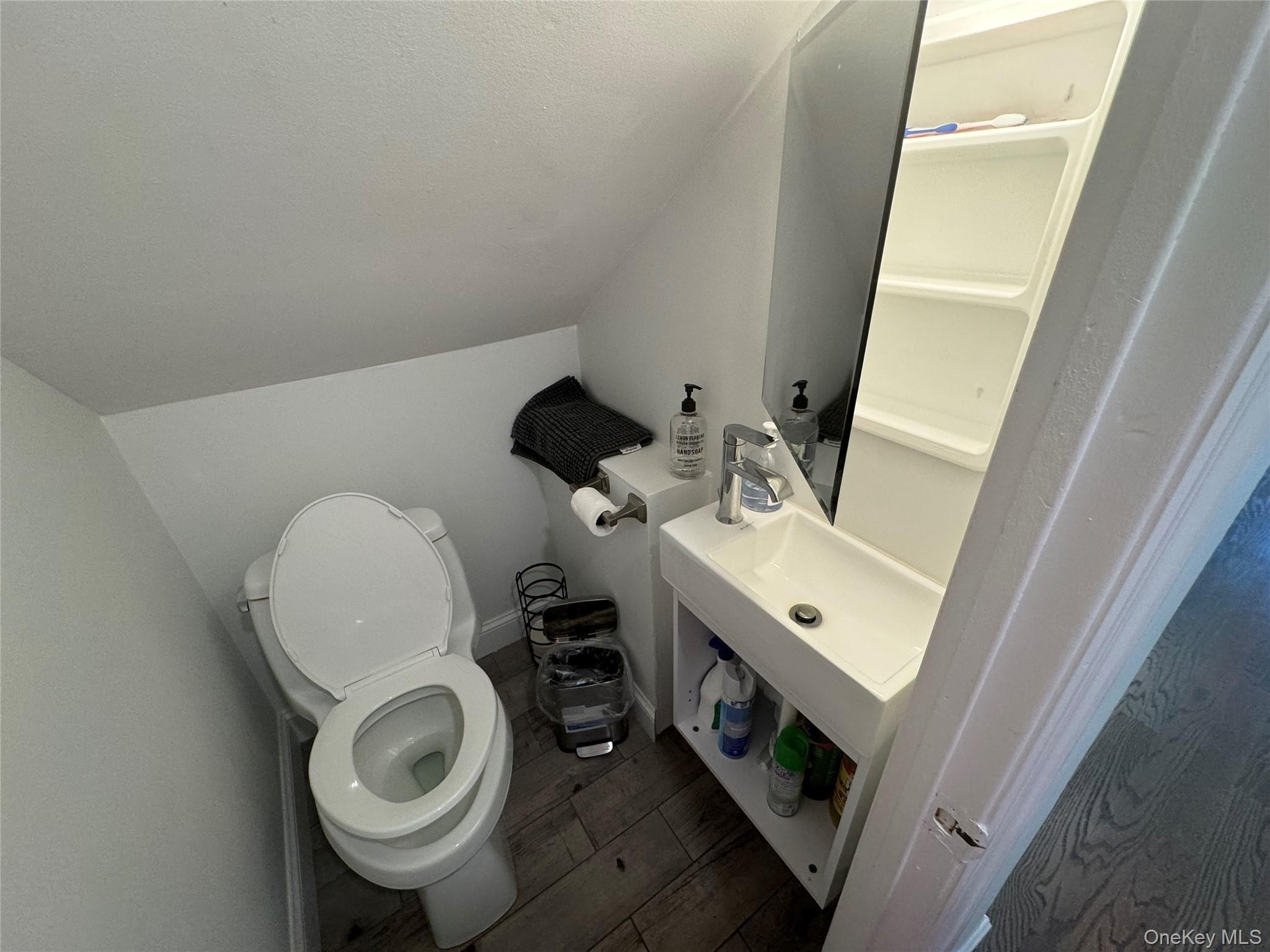 100 Clubhouse Road, Bellmore, NY 11710