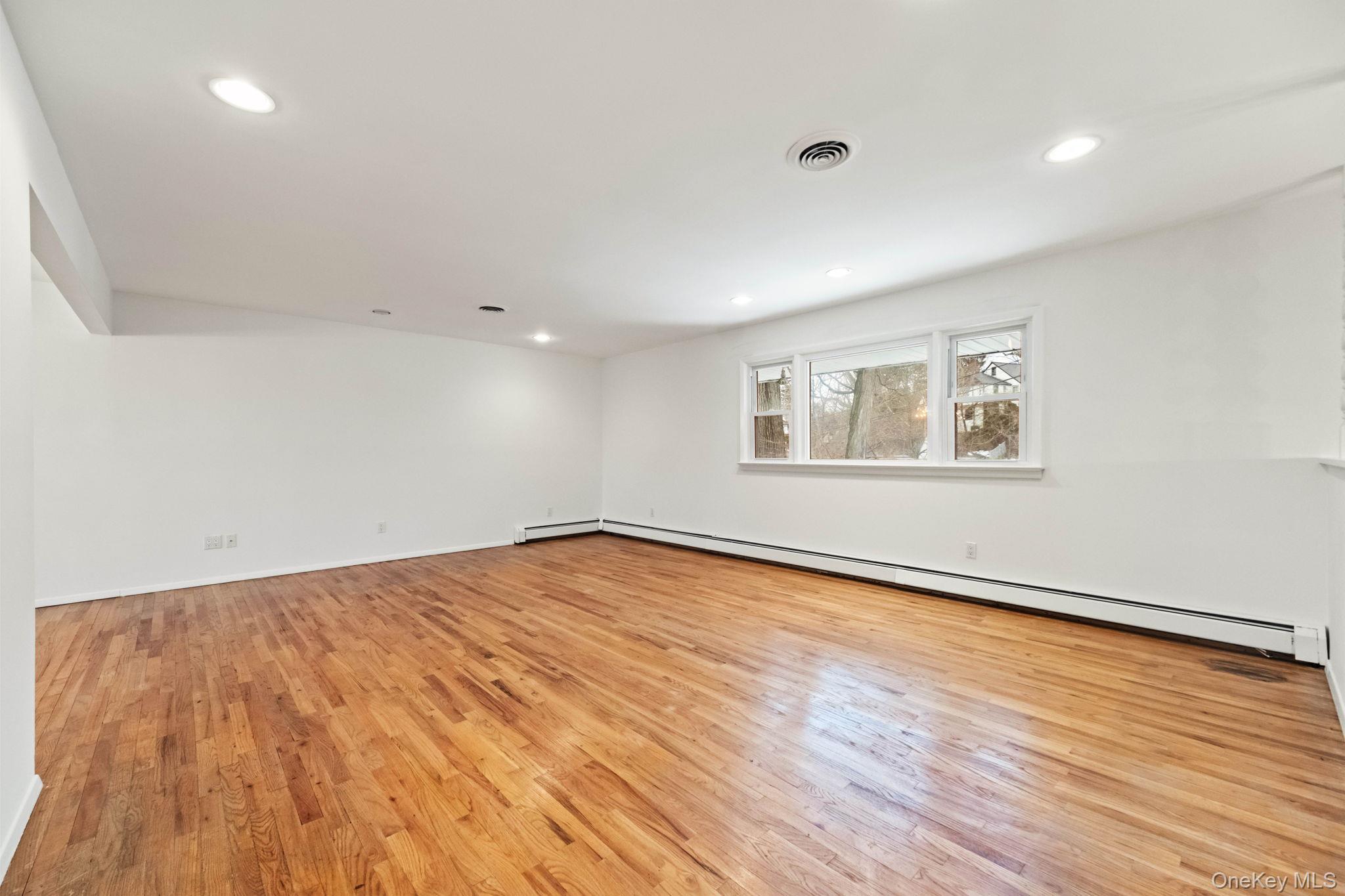 32 Bramble Brook Road, Ardsley, NY 10502