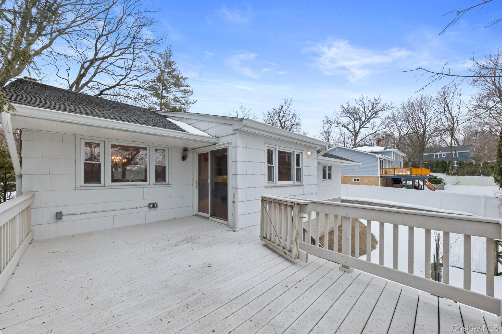 32 Bramble Brook Road, Ardsley, NY 10502