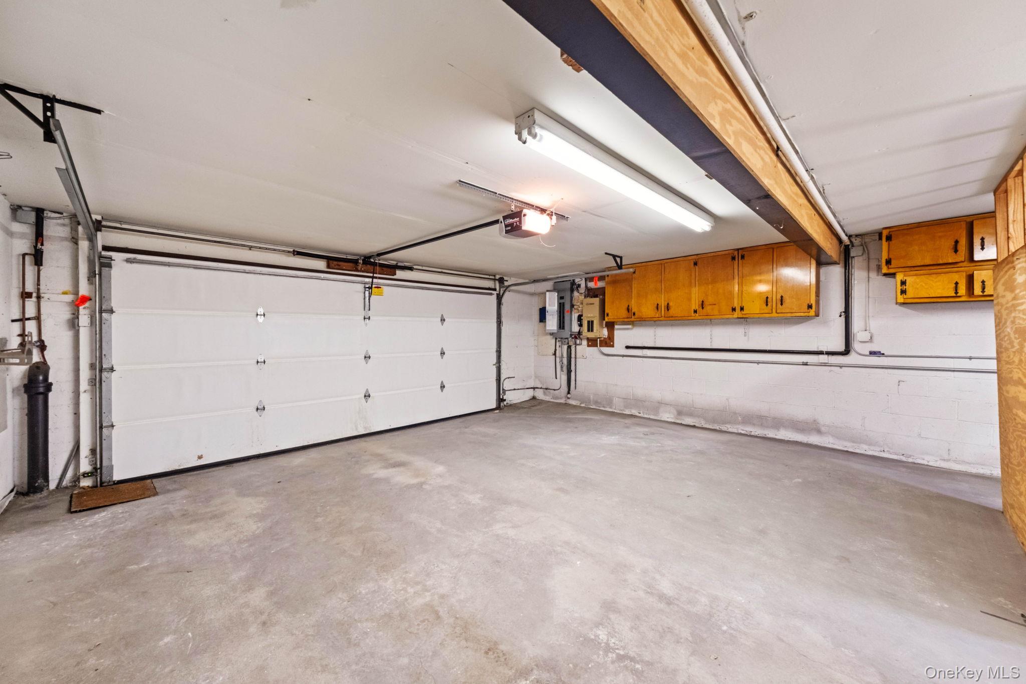 32 Bramble Brook Road, Ardsley, NY 10502