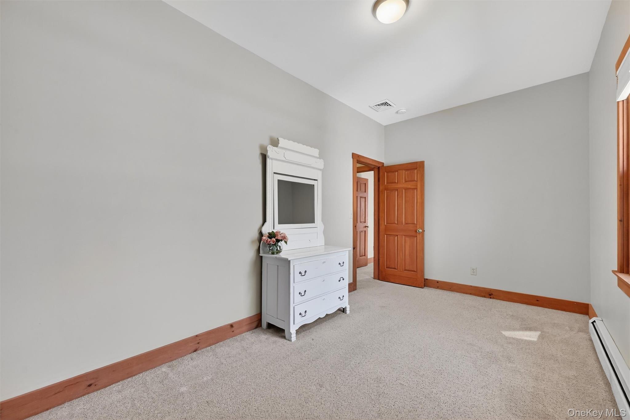 130 Dunthorne Drive, Bloomingburg, NY 12721