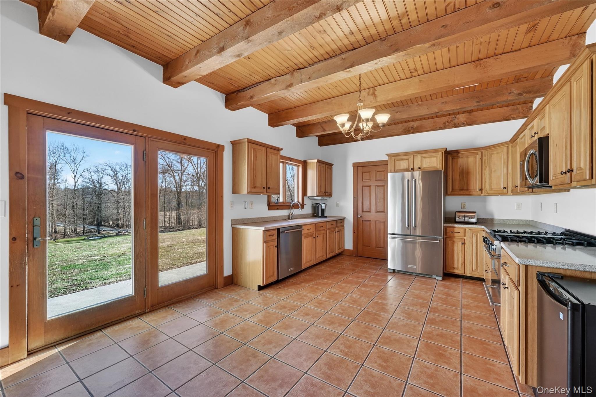 130 Dunthorne Drive, Bloomingburg, NY 12721