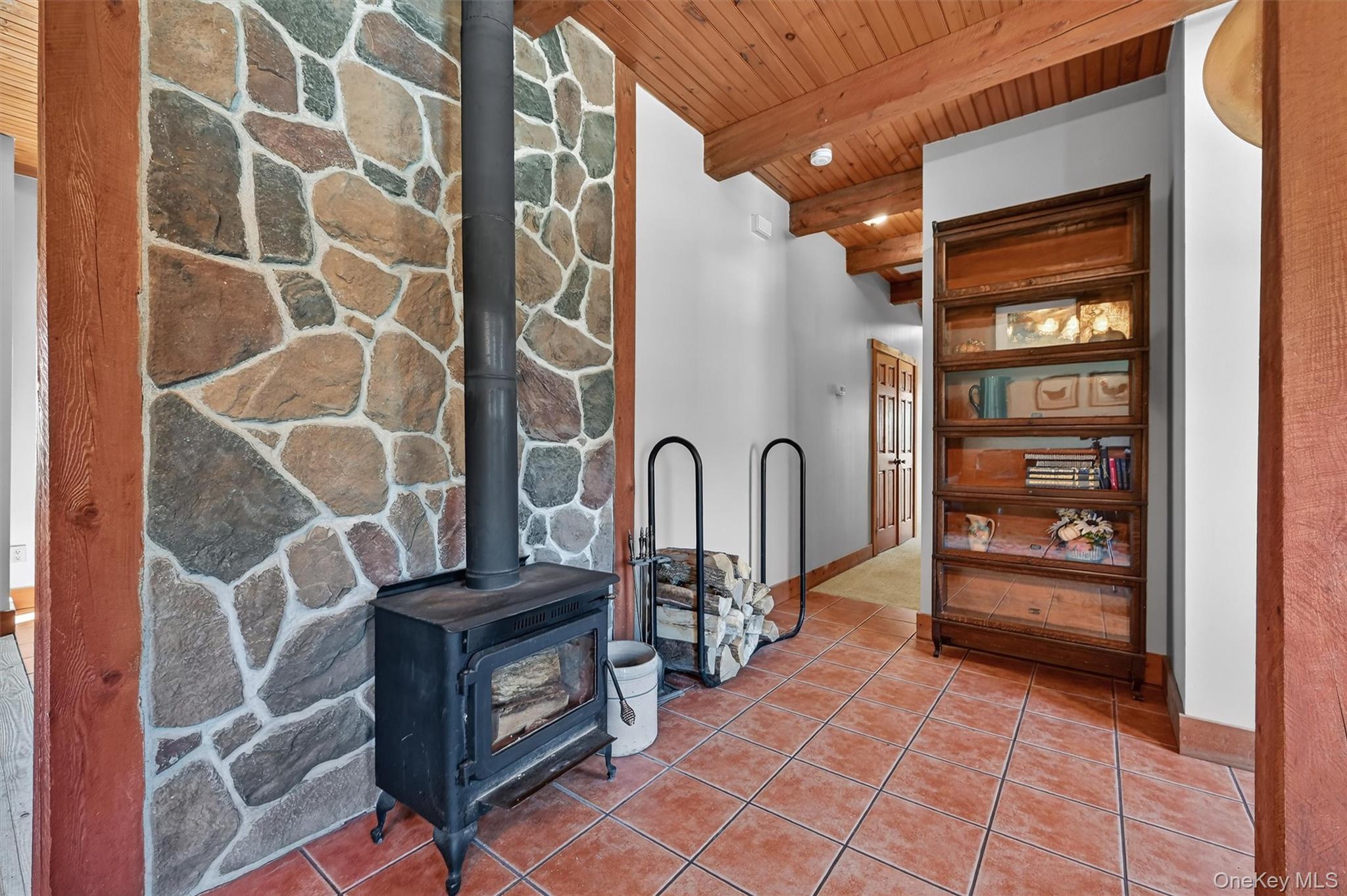 130 Dunthorne Drive, Bloomingburg, NY 12721